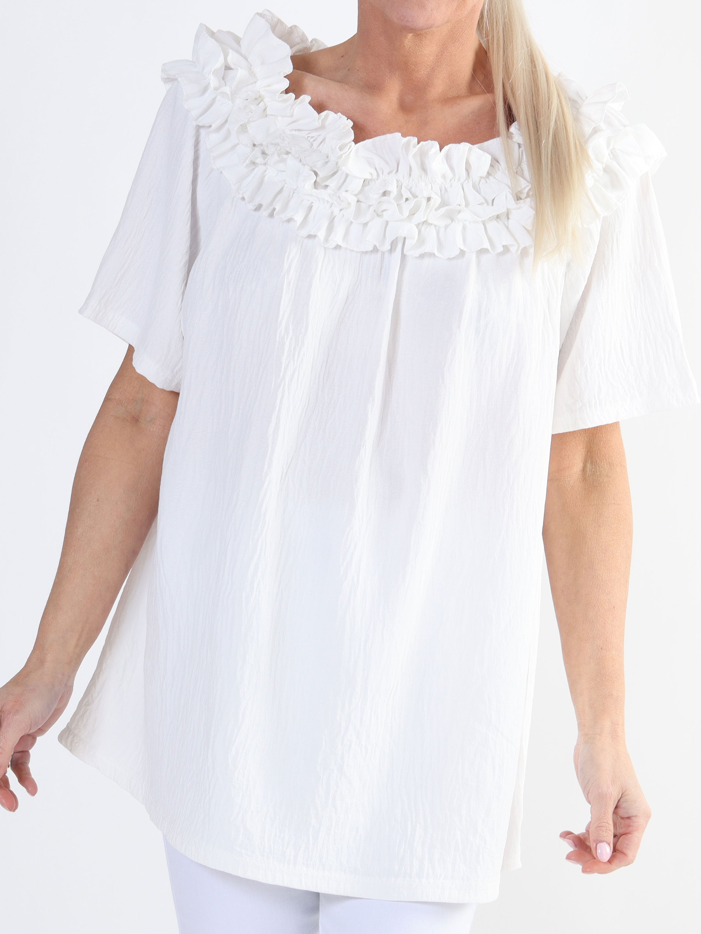 Chili Sleeveless - Plus size tunika med elastik og flæser i udskæringen